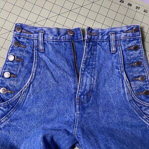 EUC Vintage Nuovo High-Waisted Jeans Size 3